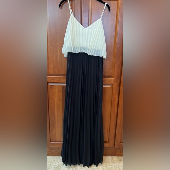 ASOS Black and White Maxi - Picture 2 of 2